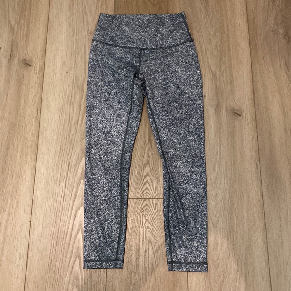Women’s Lululemon (Similar to align) Leggings - Size 6